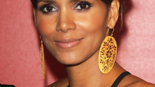 Halle Berry's Baby To Parlez Français In The Lap Of Luxury